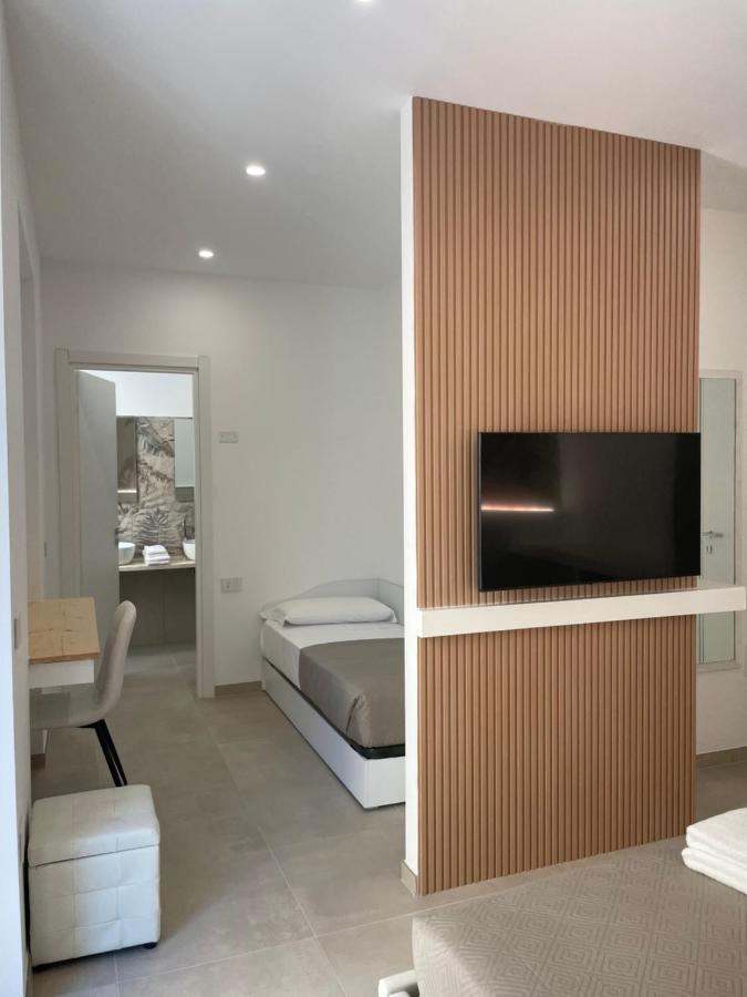 Bullerjanos Hotel Олбия Екстериор снимка