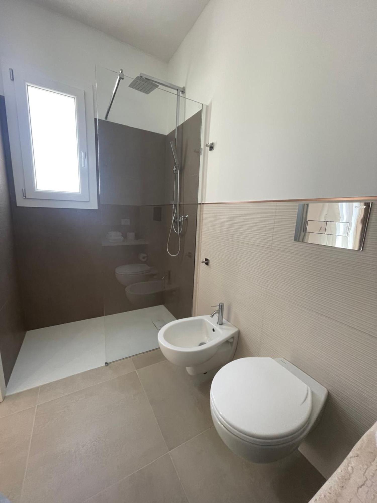 Bullerjanos Hotel Олбия Екстериор снимка