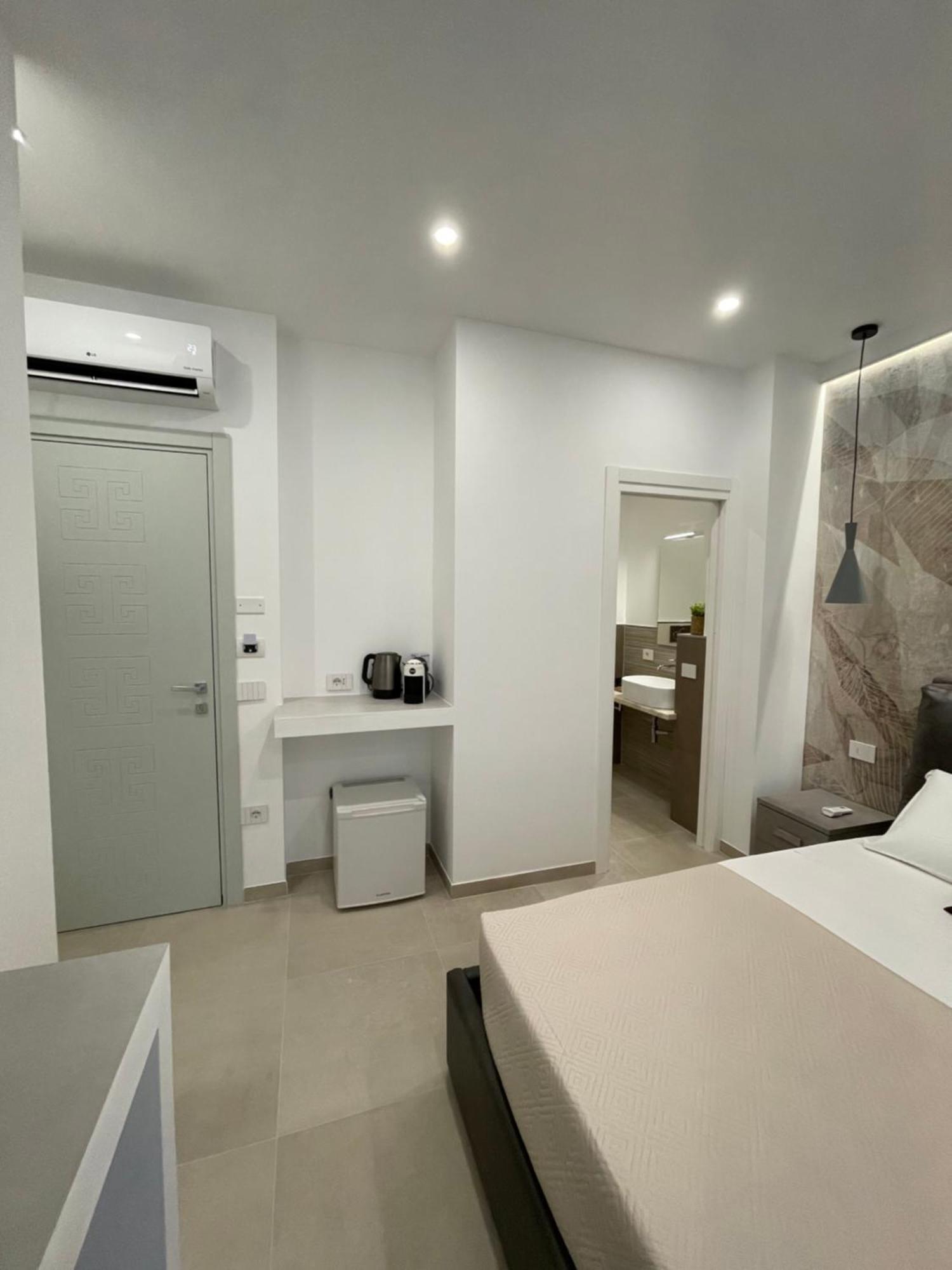 Bullerjanos Hotel Олбия Екстериор снимка