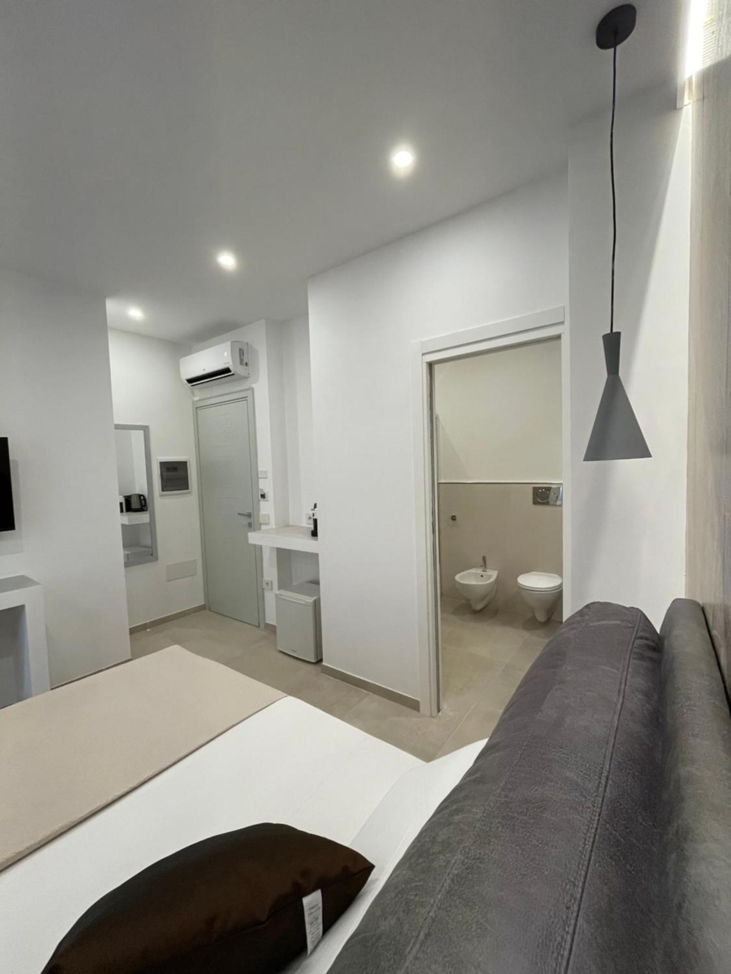 Bullerjanos Hotel Олбия Екстериор снимка