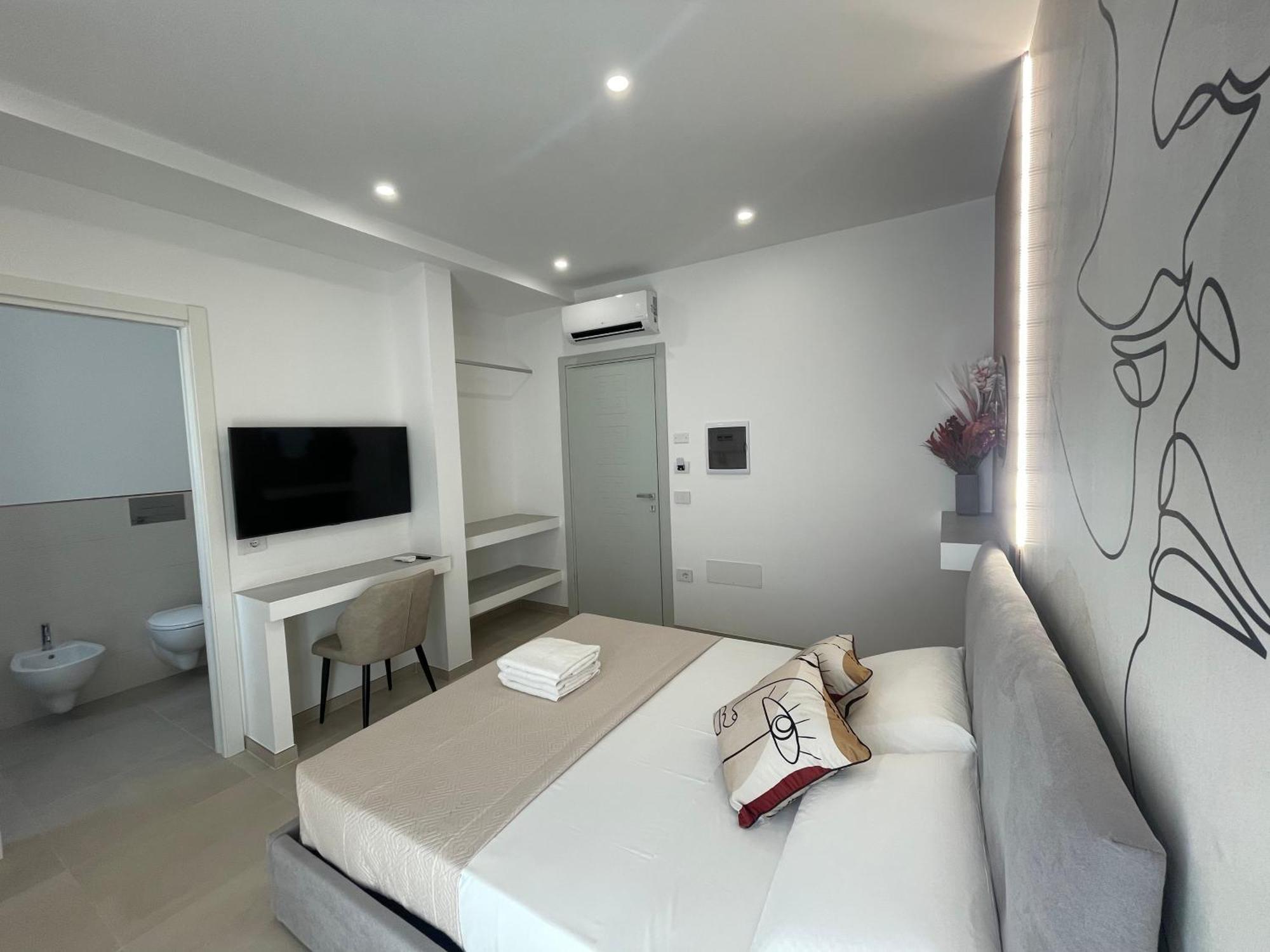 Bullerjanos Hotel Олбия Екстериор снимка